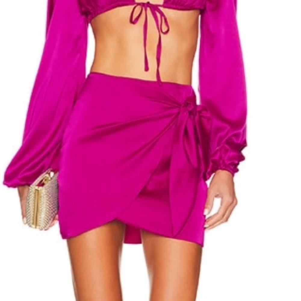 NWT superdown Rissa Wrap Skirt In magenta Size small